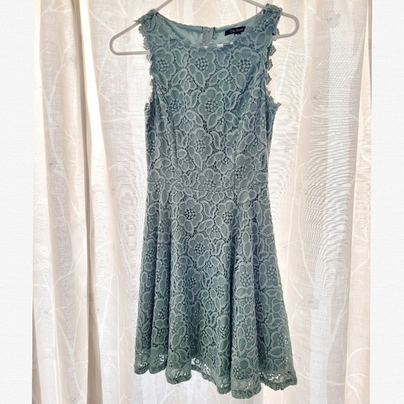 City Studio Dresses & Skirts - Lace dress